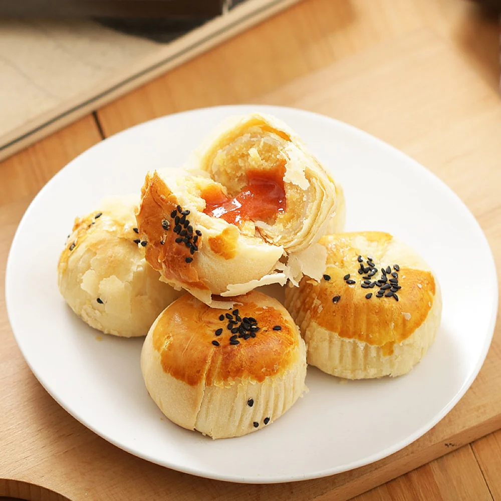 Aji Egg Yolk Lava Pastry - 220g - Image 2