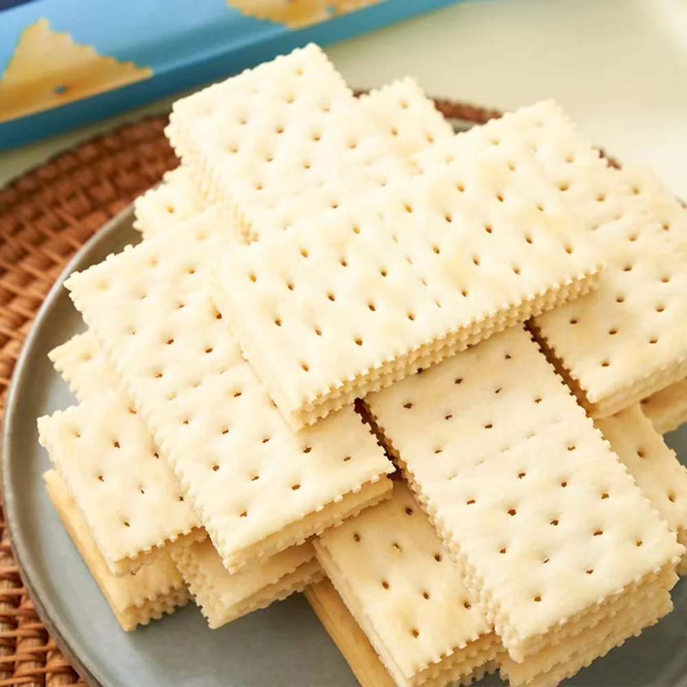 ALDI Delight Sea Salt Soda Biscuits 360g – Limited Import - Saltine-Style Crackers - Image 3