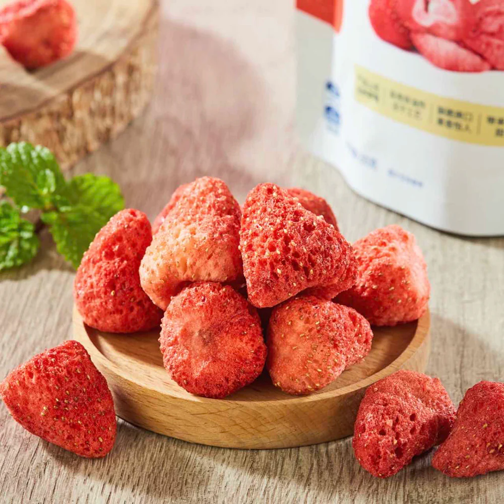 ALDI Delight Strawberry Crisps 30g – Limited Import - Image 4