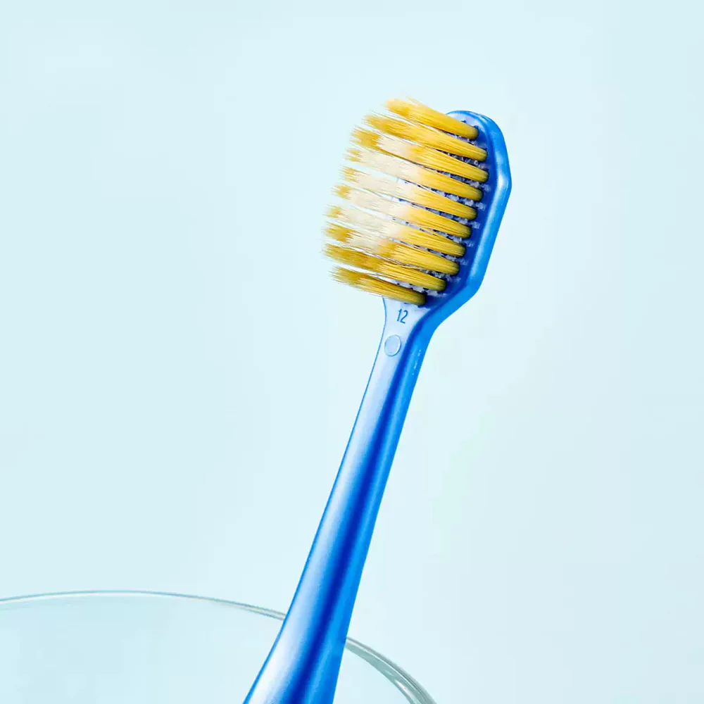 ALDI Value Series Toothbrushes, Slim Head & Dual-Layer Bristles – 6 Pack – Limited Import - Image 2