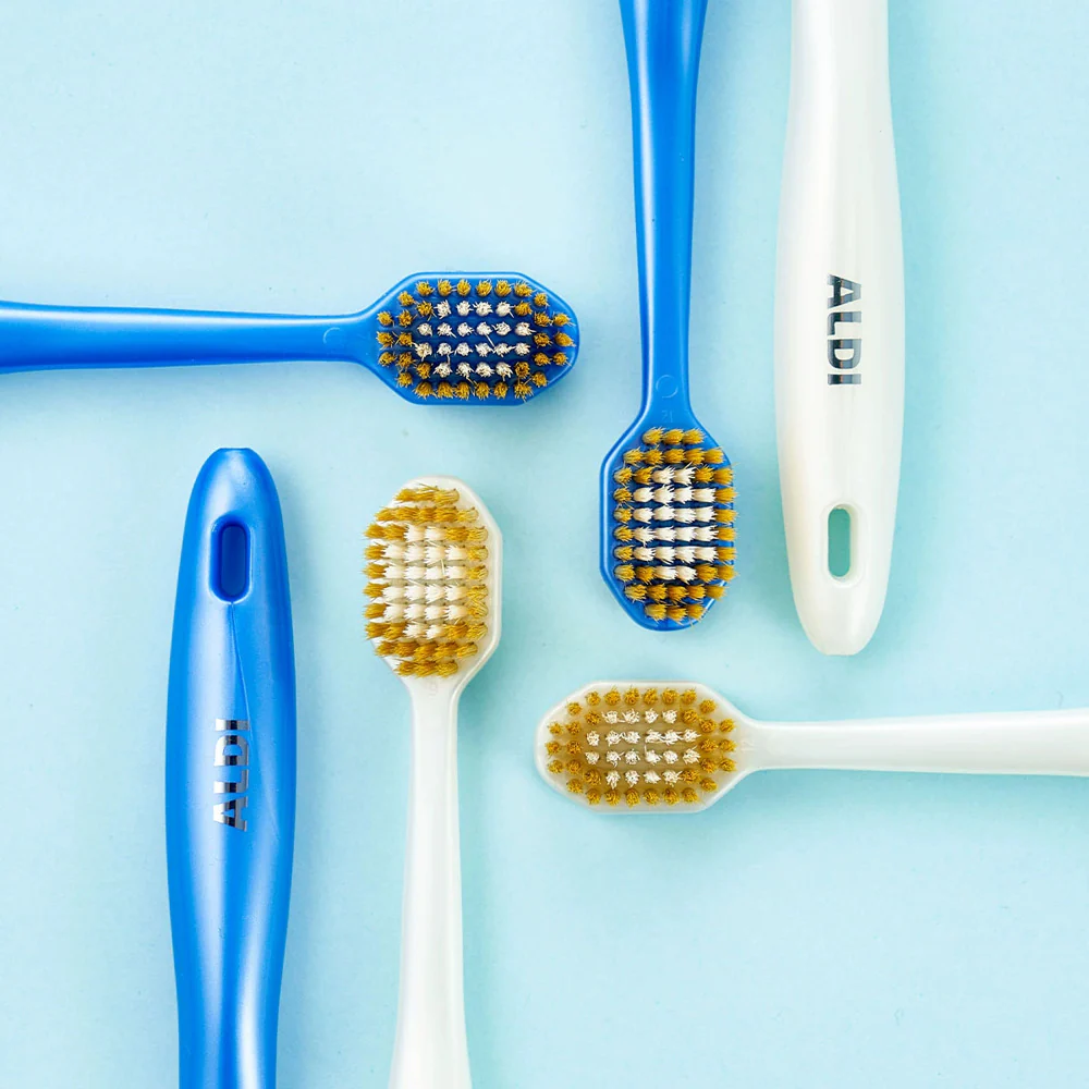 ALDI Value Series Toothbrushes, Slim Head & Dual-Layer Bristles – 6 Pack – Limited Import - Image 3