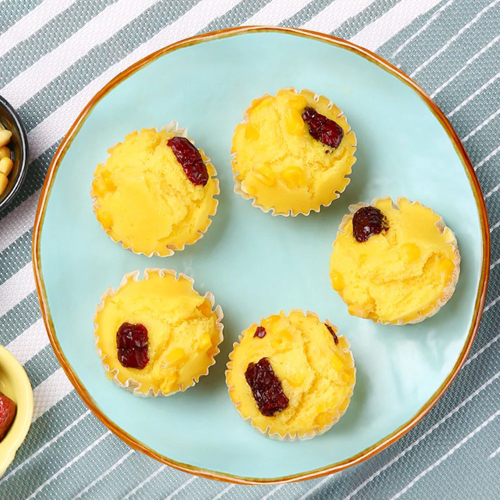 Arnold Frozen Corn and Red Date Cake - 300g - Image 3