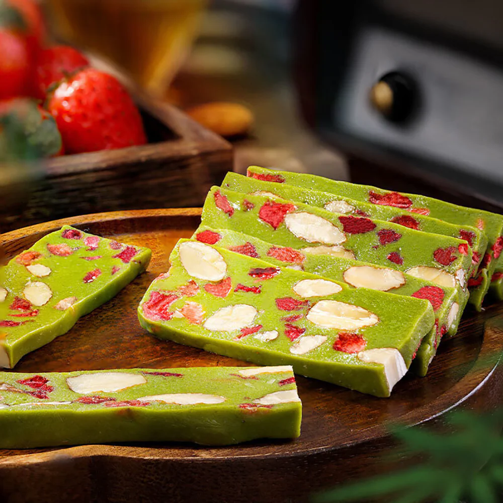 Ben Gong E Le Tea Milk Cake Matcha Berry Flavor - 150g - Image 4