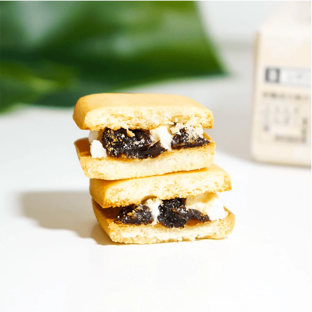 Bourbon Rum Raisin Sandwich Cookies - 6 Pieces, 159g - Image 2