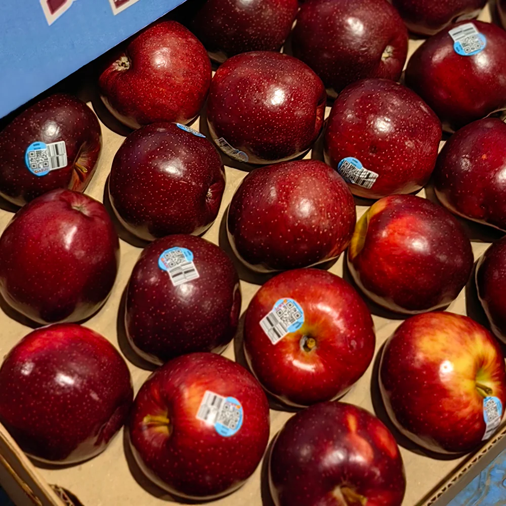 Bravo Apples - Box of 12kg - Image 2
