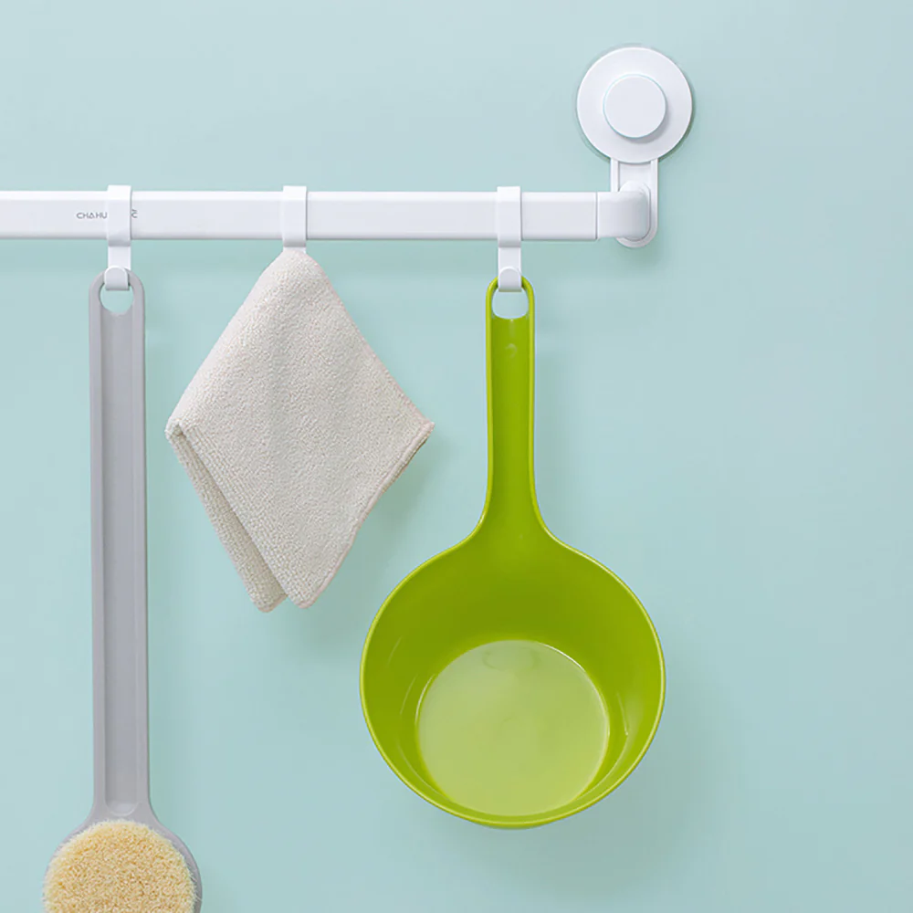 Chahua Universal Large Water Scoop - Random Green or Orange - Image 3