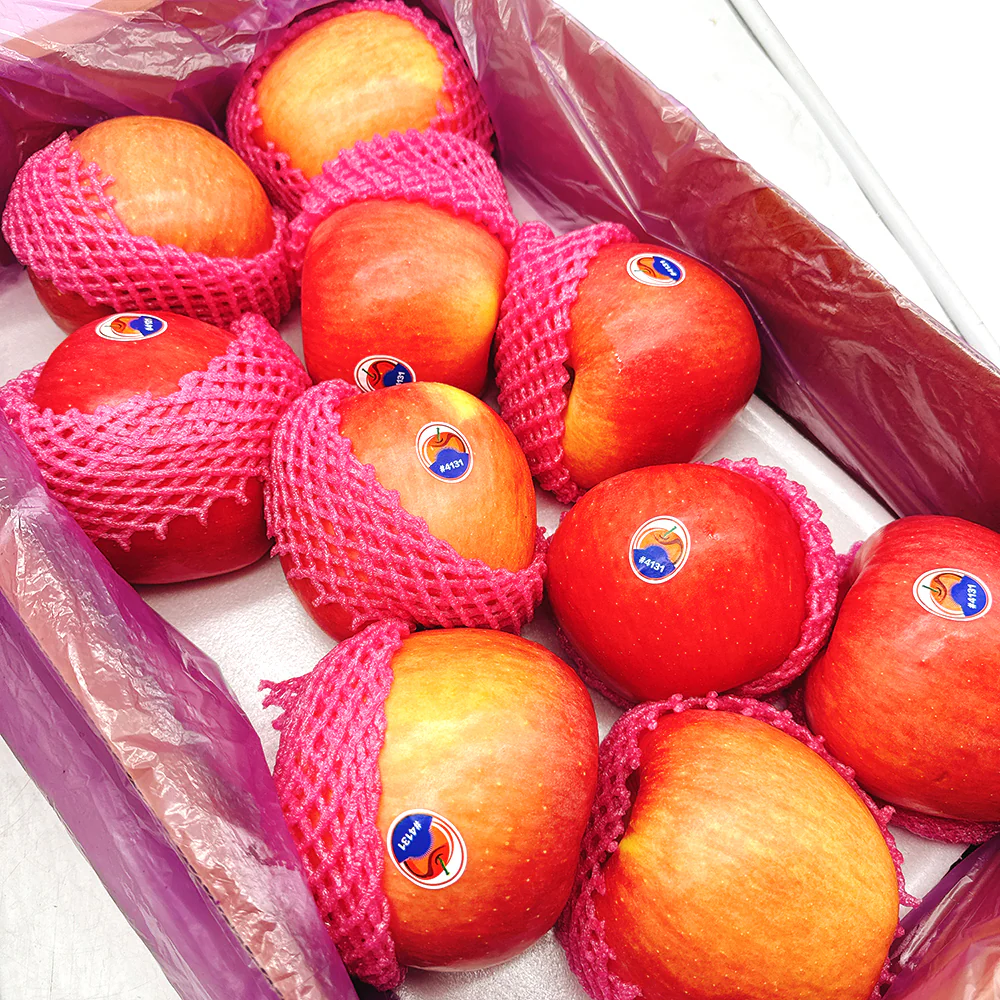 Chinese Fuji Apples - Box of 4.5kg - Image 2