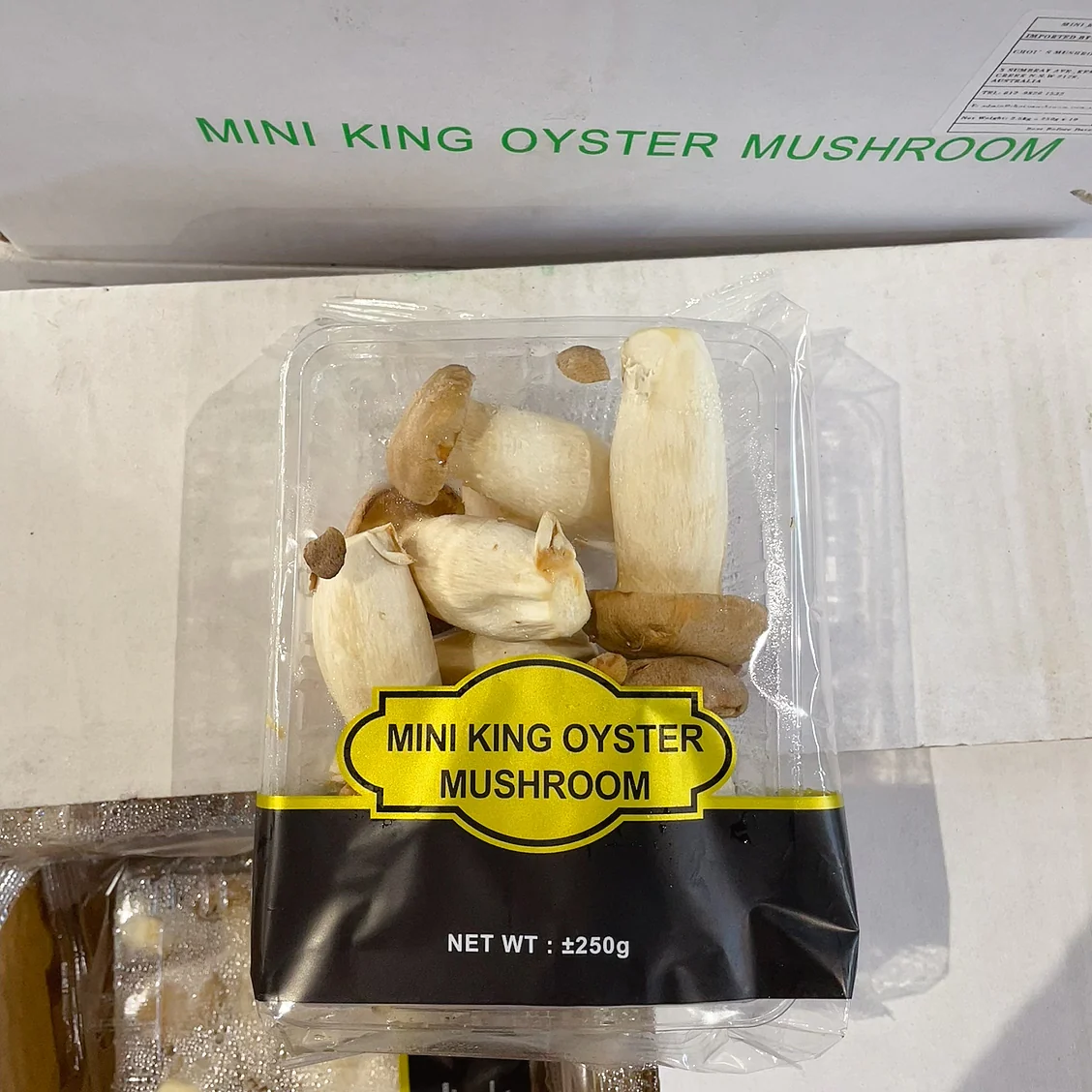 Chois Fresh Mini King Oyster Mushrooms - 250g - Image 2