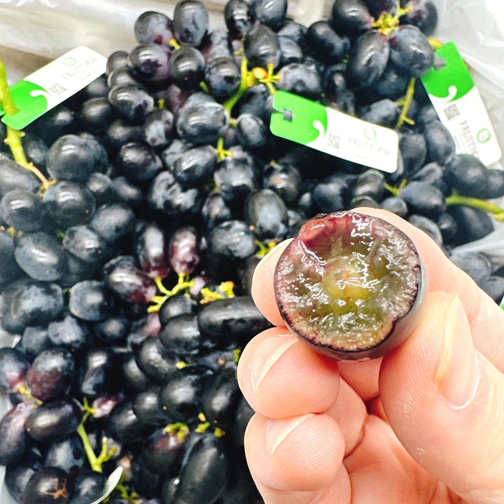 Cotton Candy Seedless Black Grapes - 1kg - Image 2