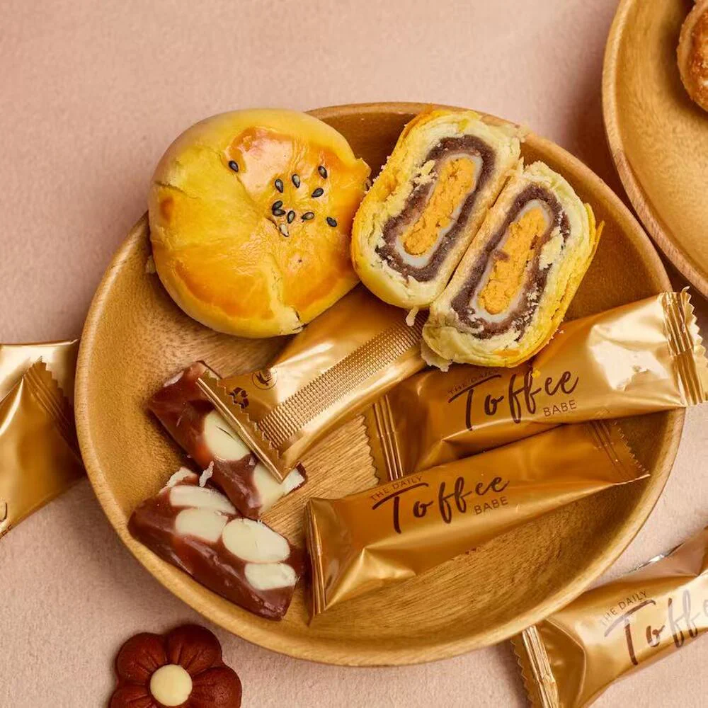 Dulcet Lunar New Year Assorted Biscuit Gift Box 5000g - Image 3