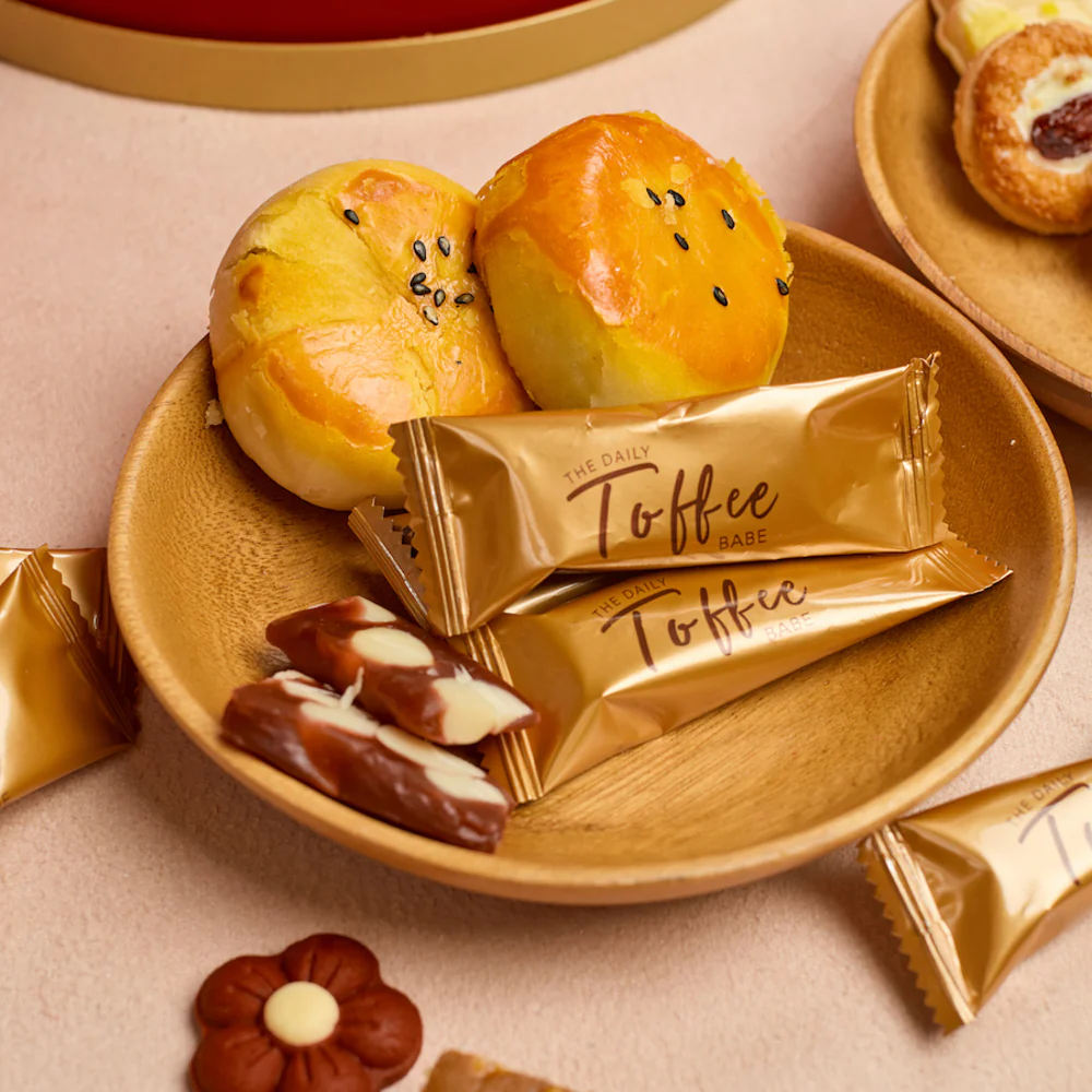 Dulcet Lunar New Year Assorted Biscuit Gift Box 5000g - Image 4