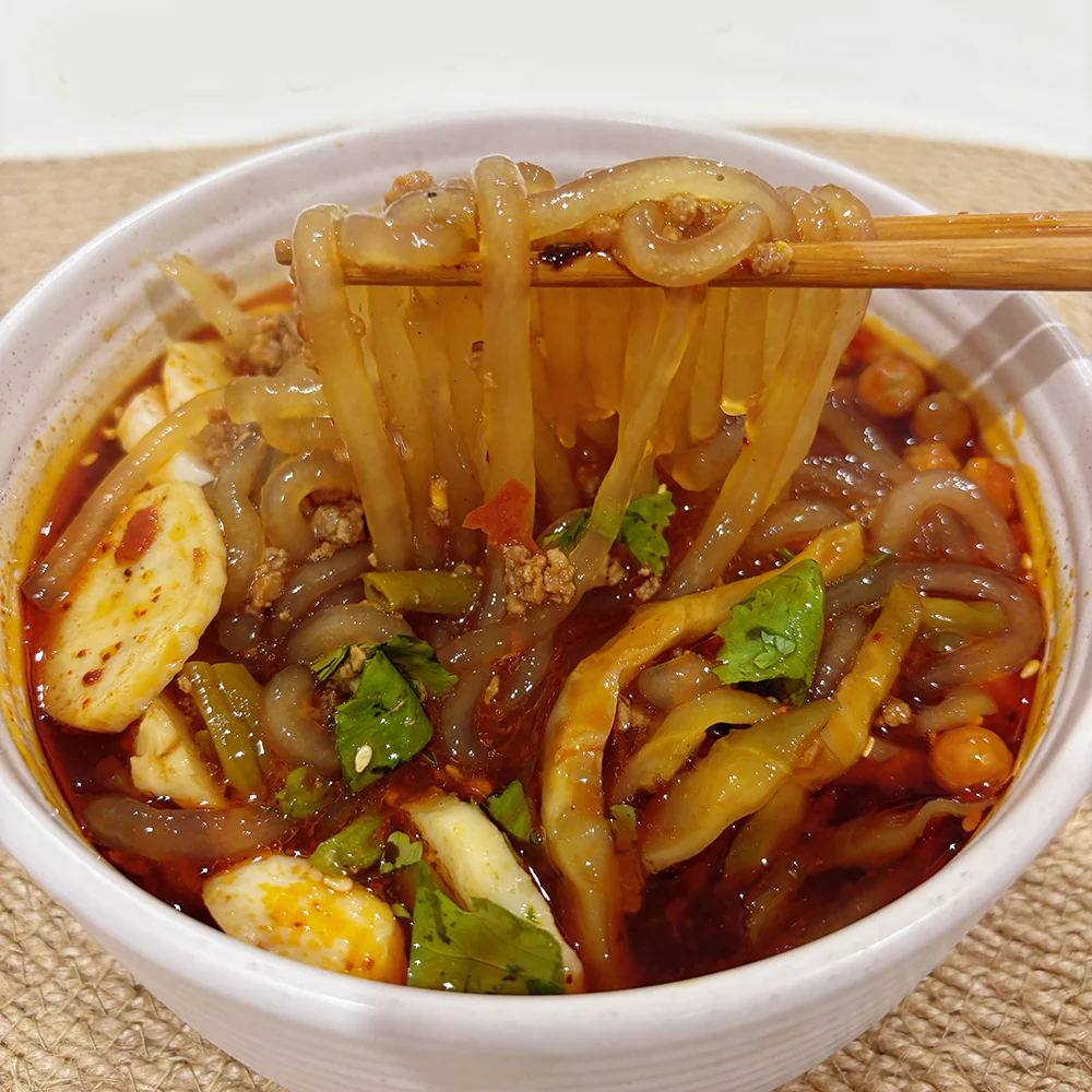 DuoLe Kitchen Mixed Sauce Hot and Sour Noodles - 320g - Image 3