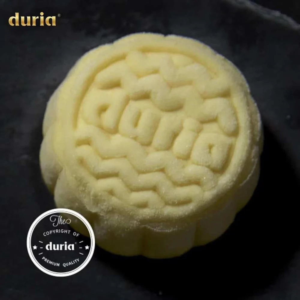 Duria Black Thorn Musang King Durian Snowy Mooncake - 2 Pieces, 140g - Image 2