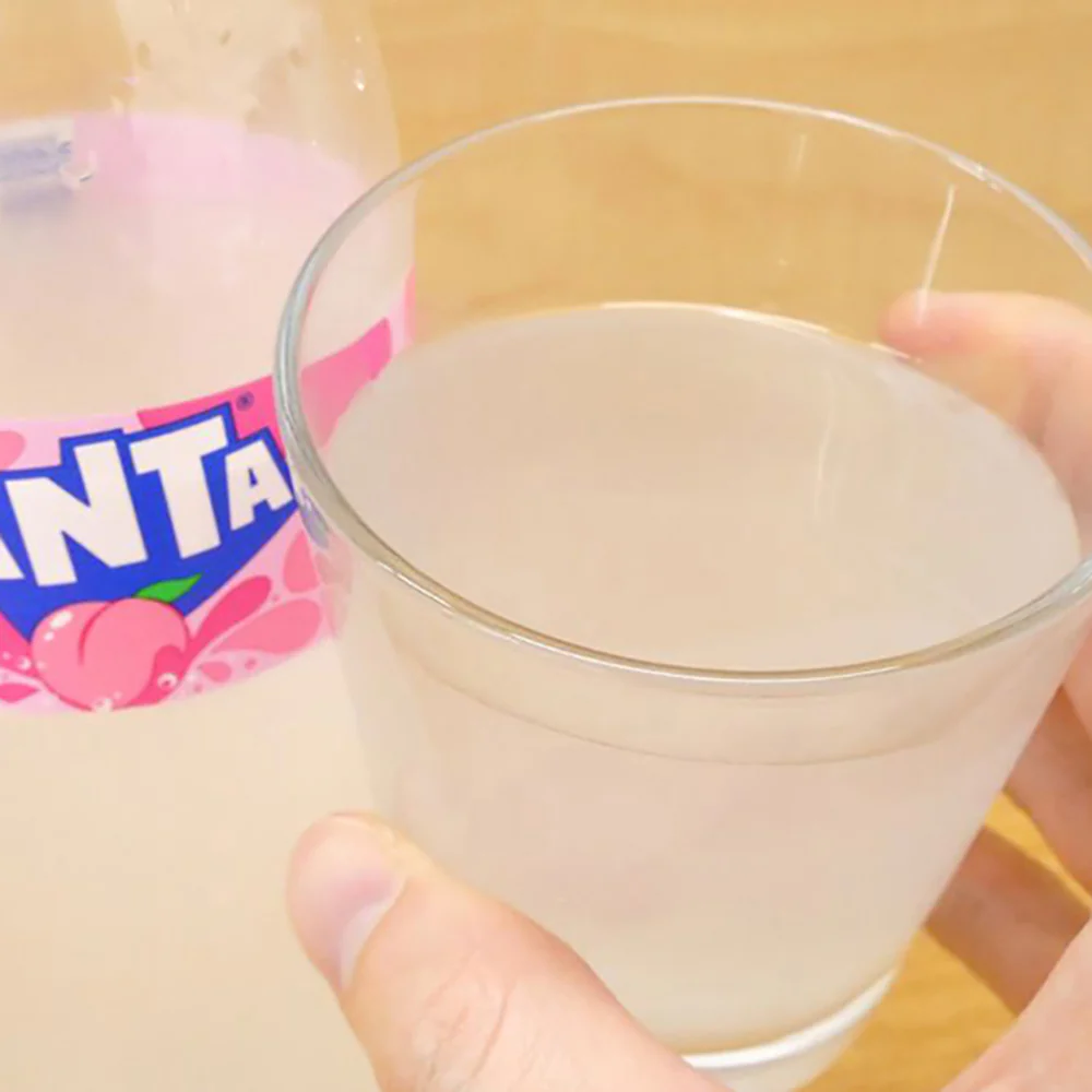 Fanta White Peach Flavored Soda - 700ml - Image 2
