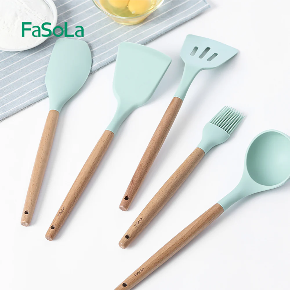 FaSoLa Beech Handle Silicone Spatula - Olive Green - Image 2