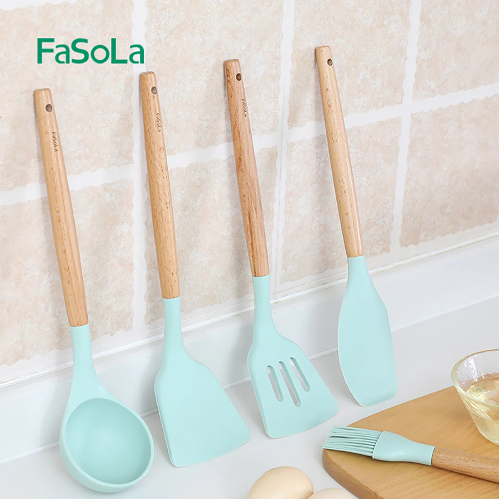 FaSoLa Beech Handle Silicone Spatula - Olive Green - Image 3
