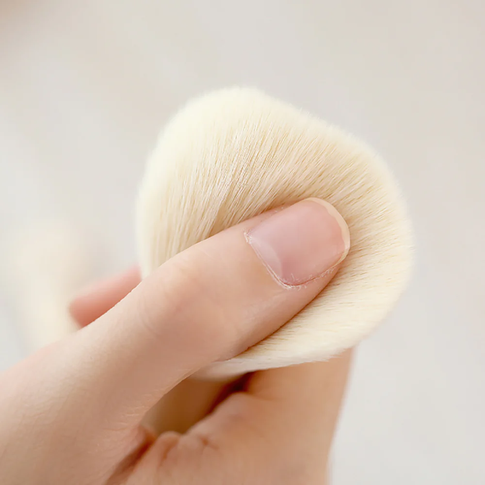 FaSoLa Blush Brush - White - Image 3