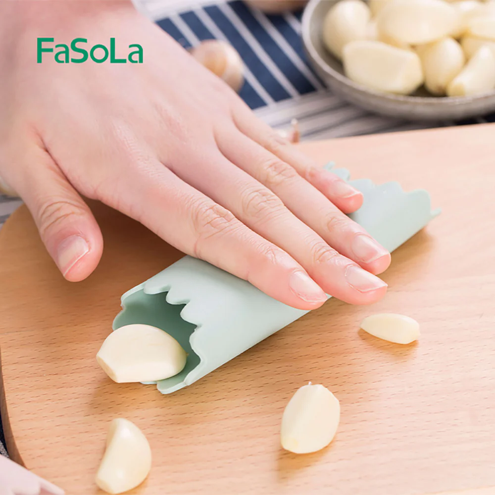 FaSoLa Garlic Peeler - Olive Green - Image 3