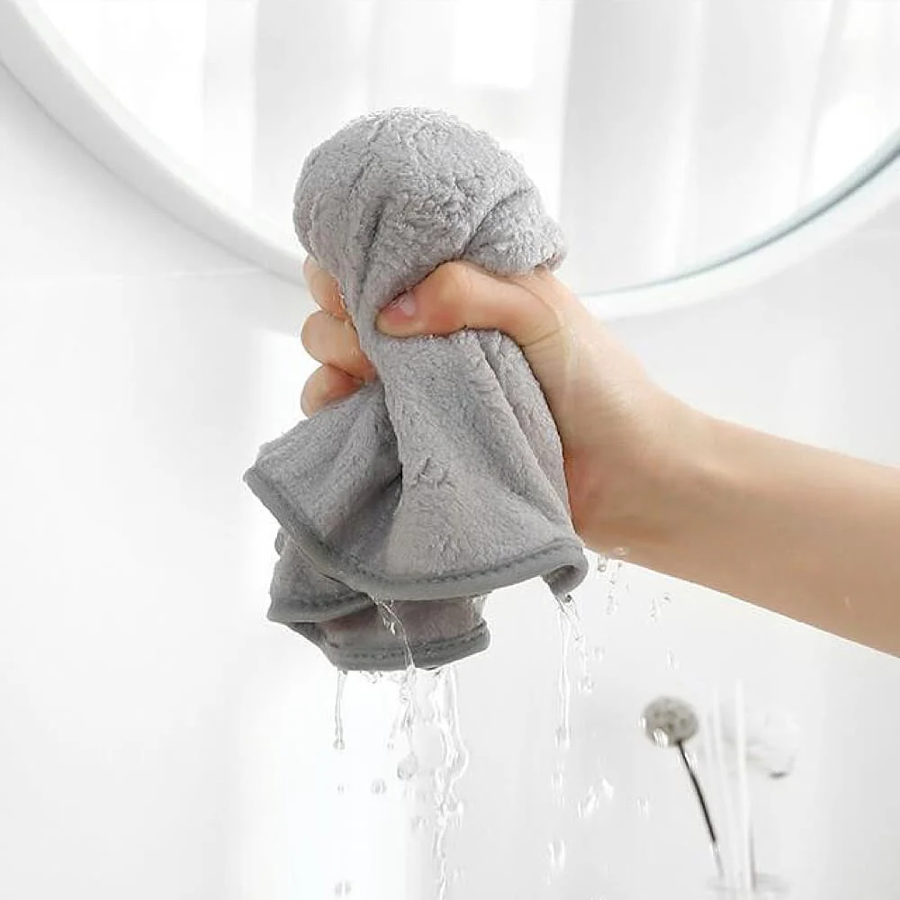 FaSoLa Hanging Coral Fleece Hand Towel - Bear Design, 45cm Diameter - Image 3