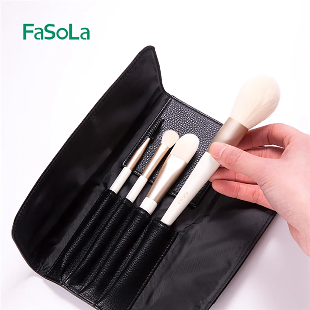 FaSoLa Makeup Brush Set with Pouch - 4 Pieces, White - Image 2