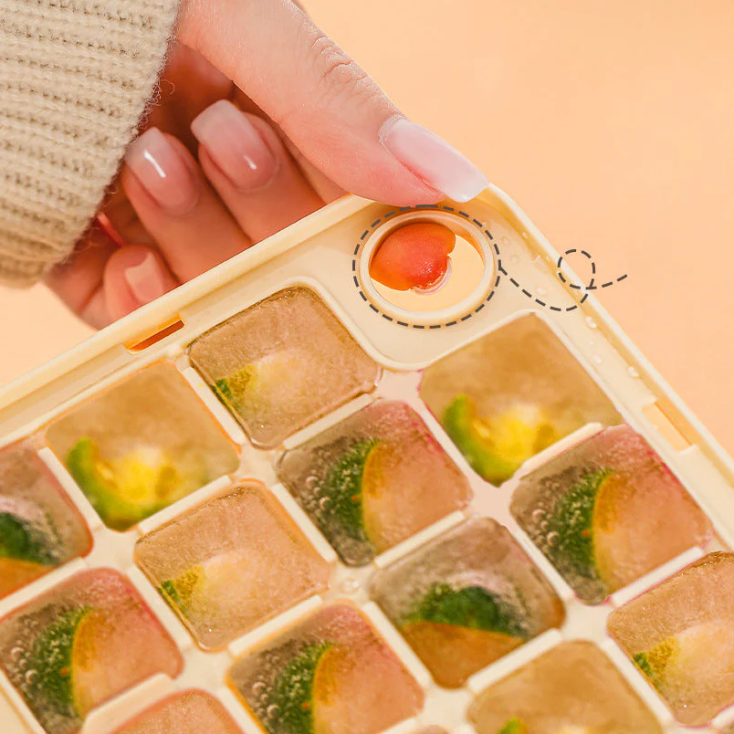 FaSoLa Press Ice Cube Tray - Green - Image 3