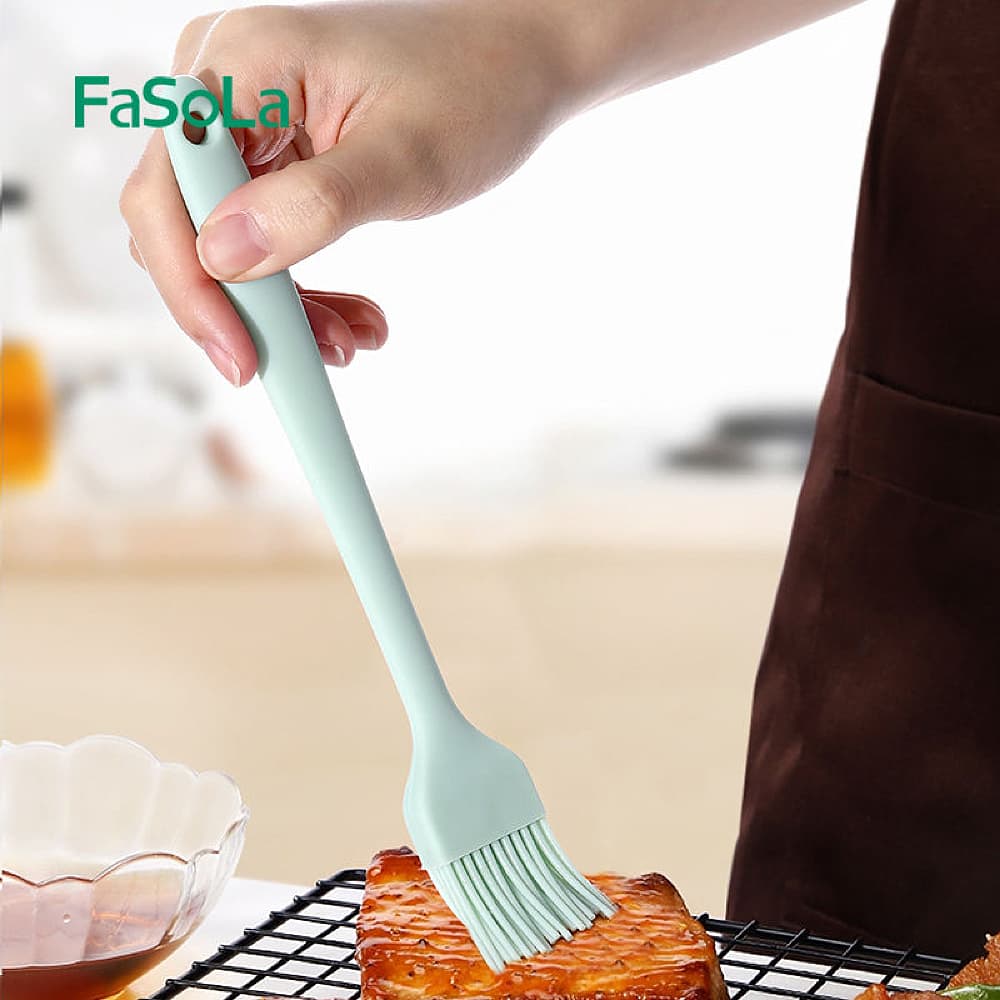 FaSoLa Silicone Brush and Spatula Set - Olive Green - Image 5