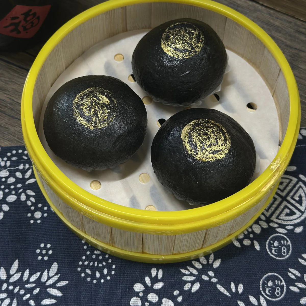 Fengcai Lou Black Gold Salted Egg Lava Custard Buns – Frozen Dim Sum, 4 Pieces - Image 2