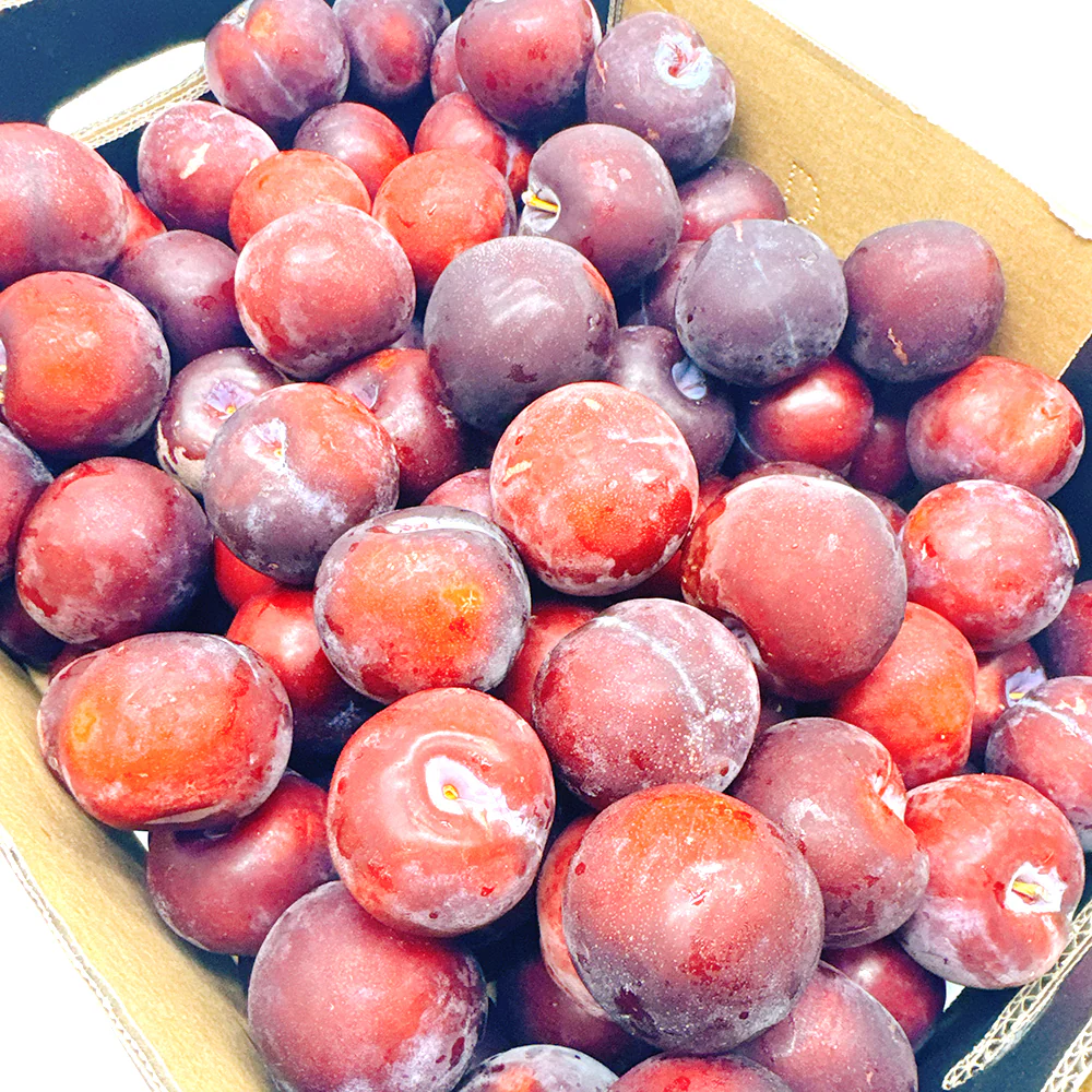 Fresh Plums - 500g - Image 4