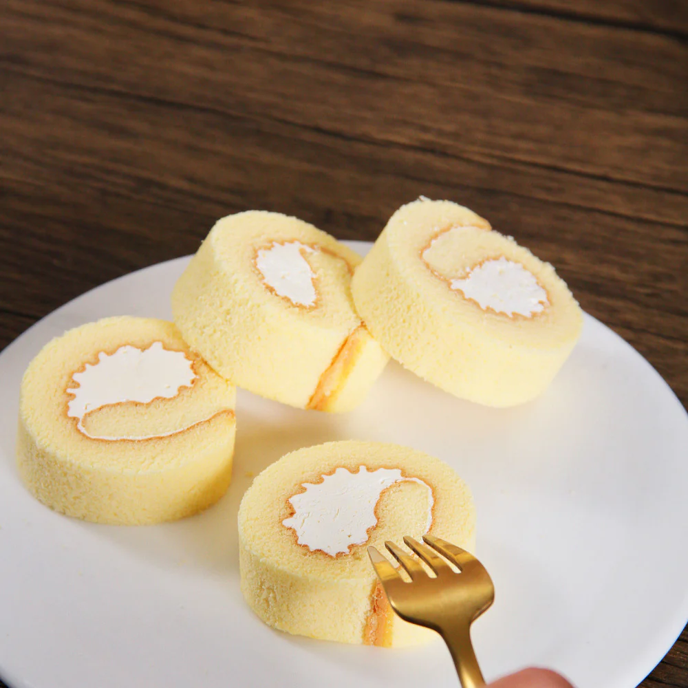 Frozen Japanese-Style Mini Swiss Roll 200g - Cream-Filled Sponge Cake Roll - Image 3