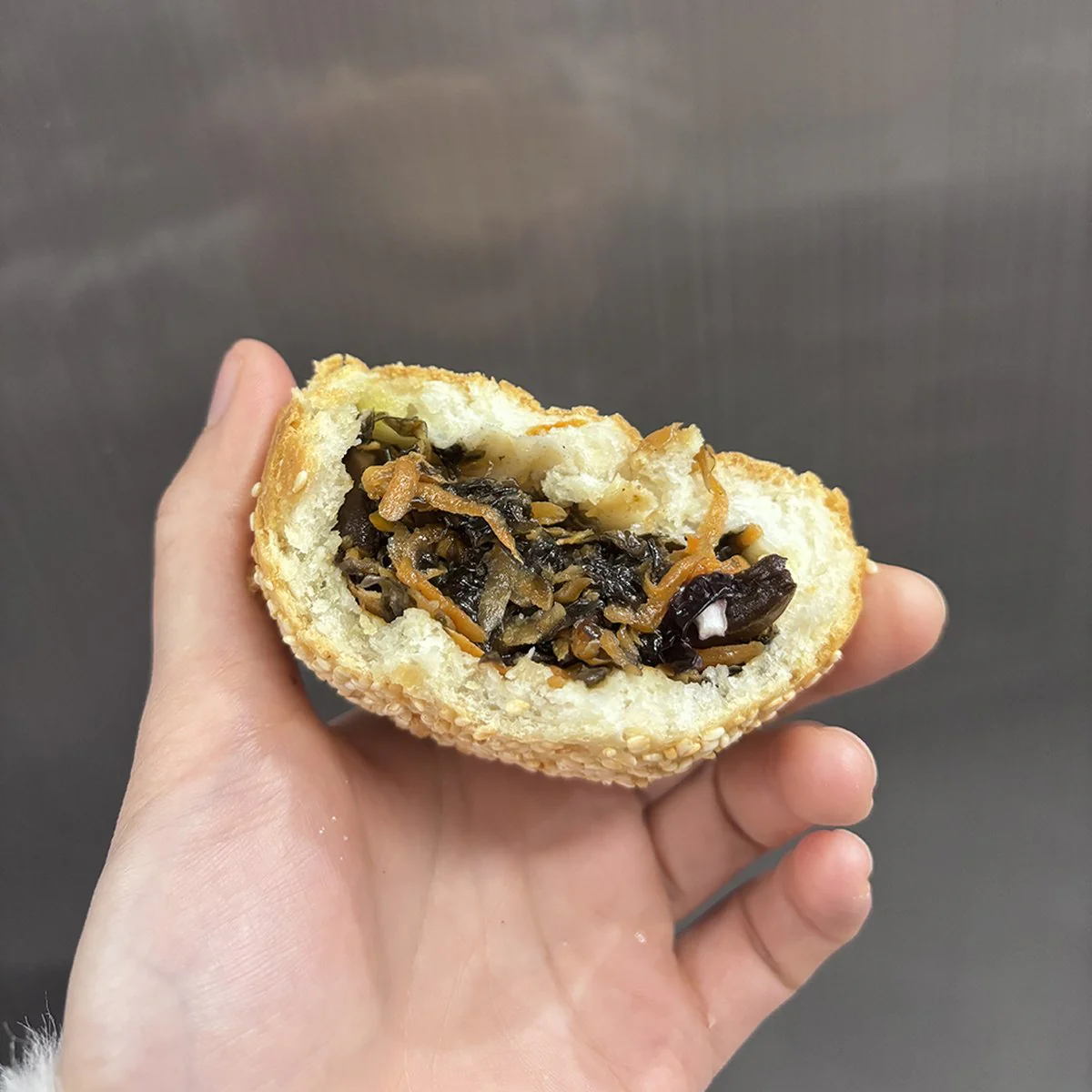 Fuxing Fuqing Seaweed Sesame Buns (Frozen) – 6 Pieces - Image 2