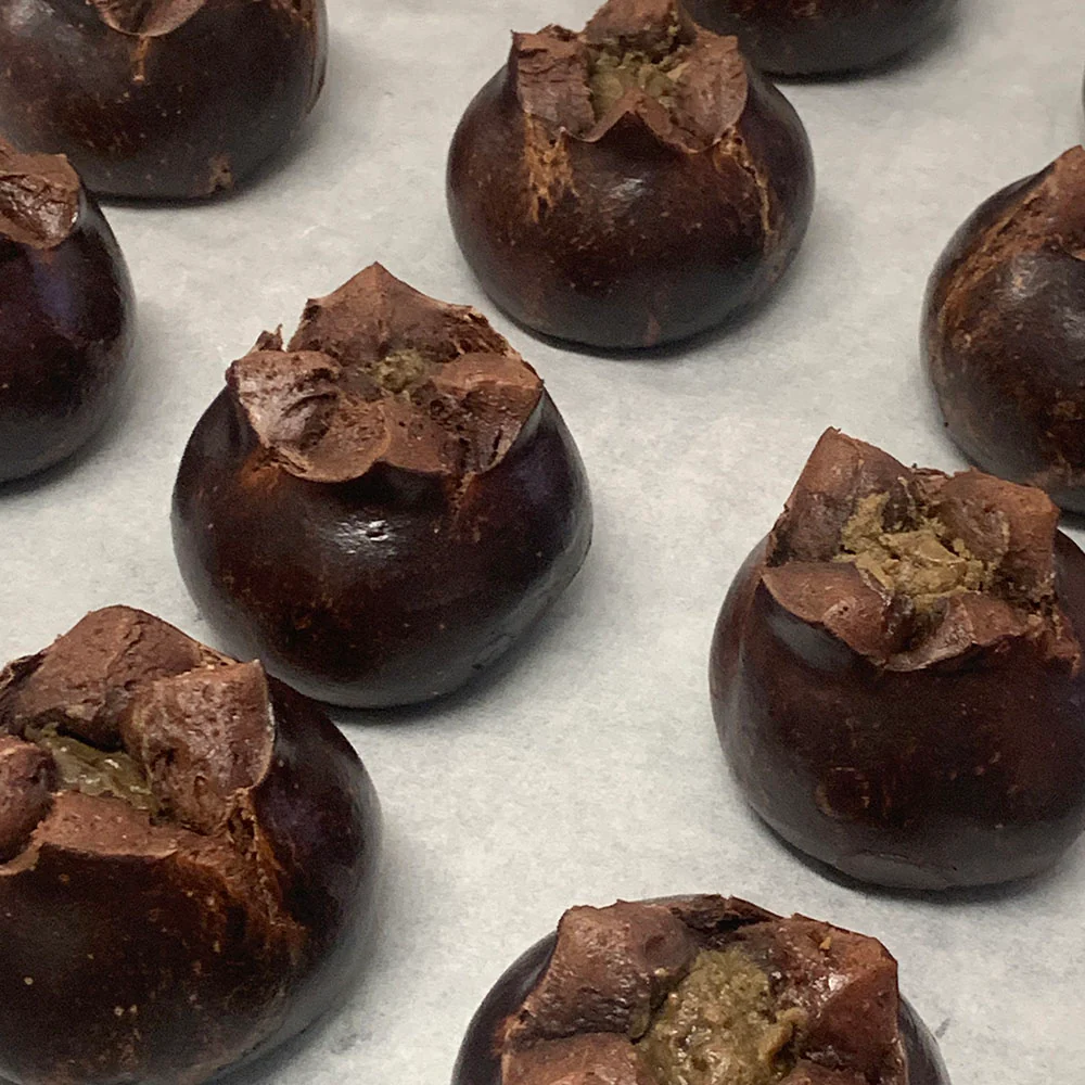G-LAB Roasted Tea Black Chocolate Lye Buns - 150g - Image 2
