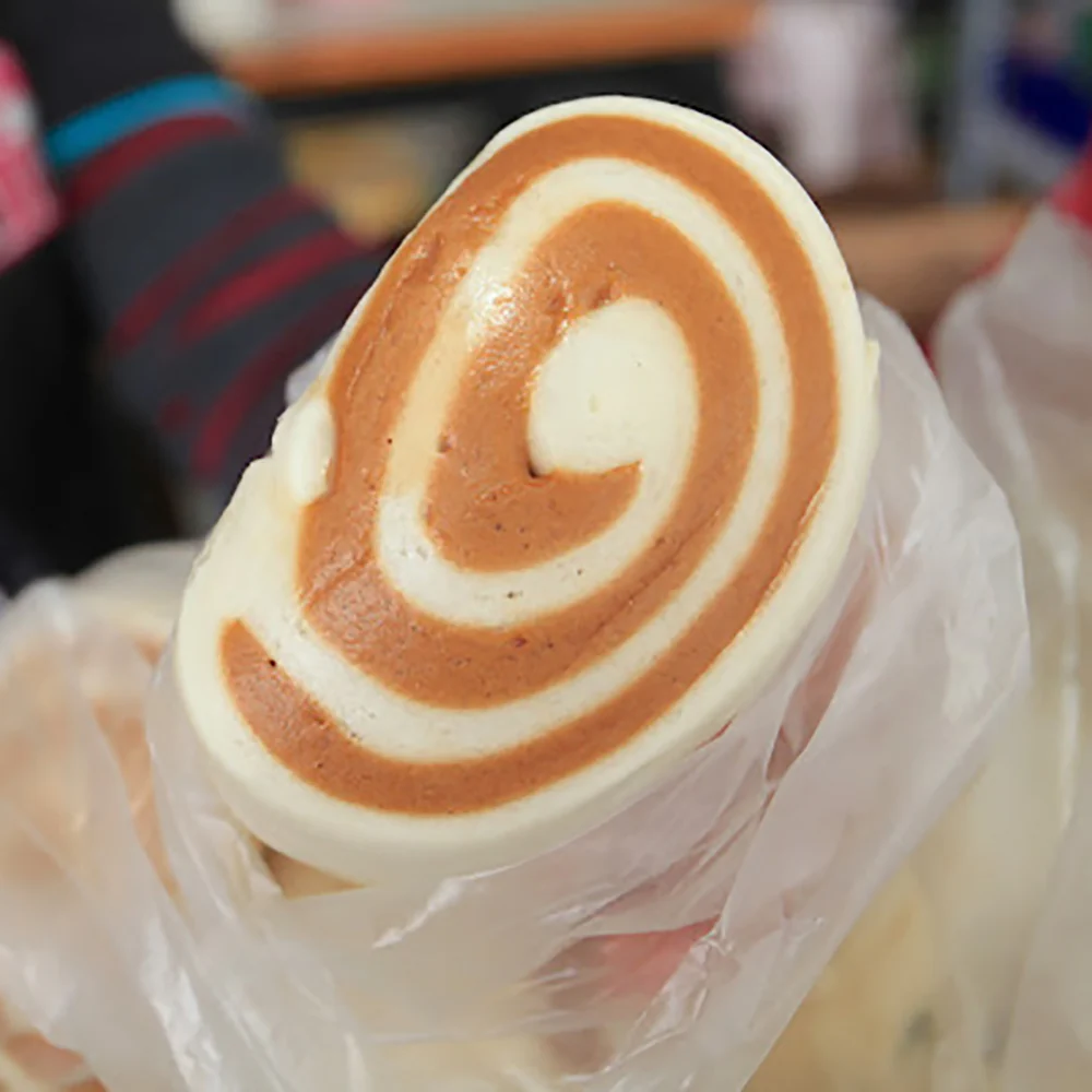 Gangqiao Frozen Handmade Two-Tone Steamed Buns - 680g - Image 2