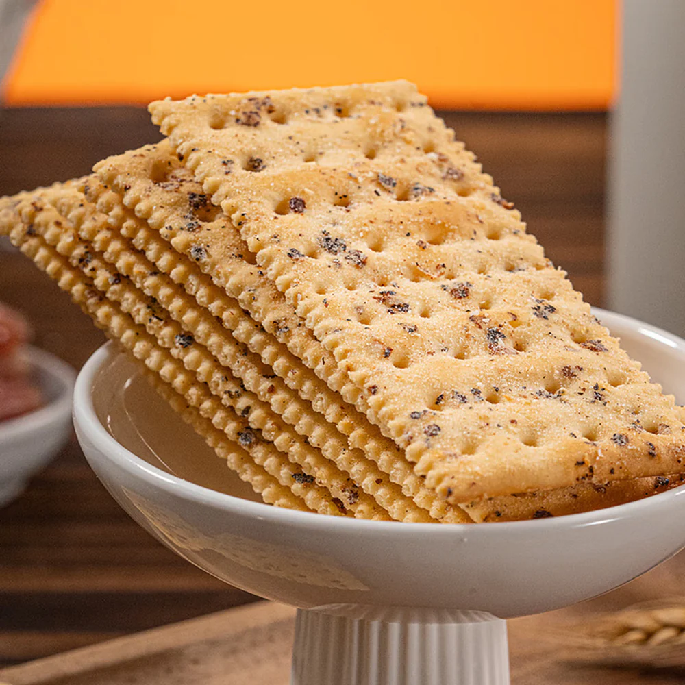 Guangzhou Restaurant Black Truffle Sausage Soda Biscuits 260g – Savoury Crackers with Chinese Sausage & Black Truffle - Image 2