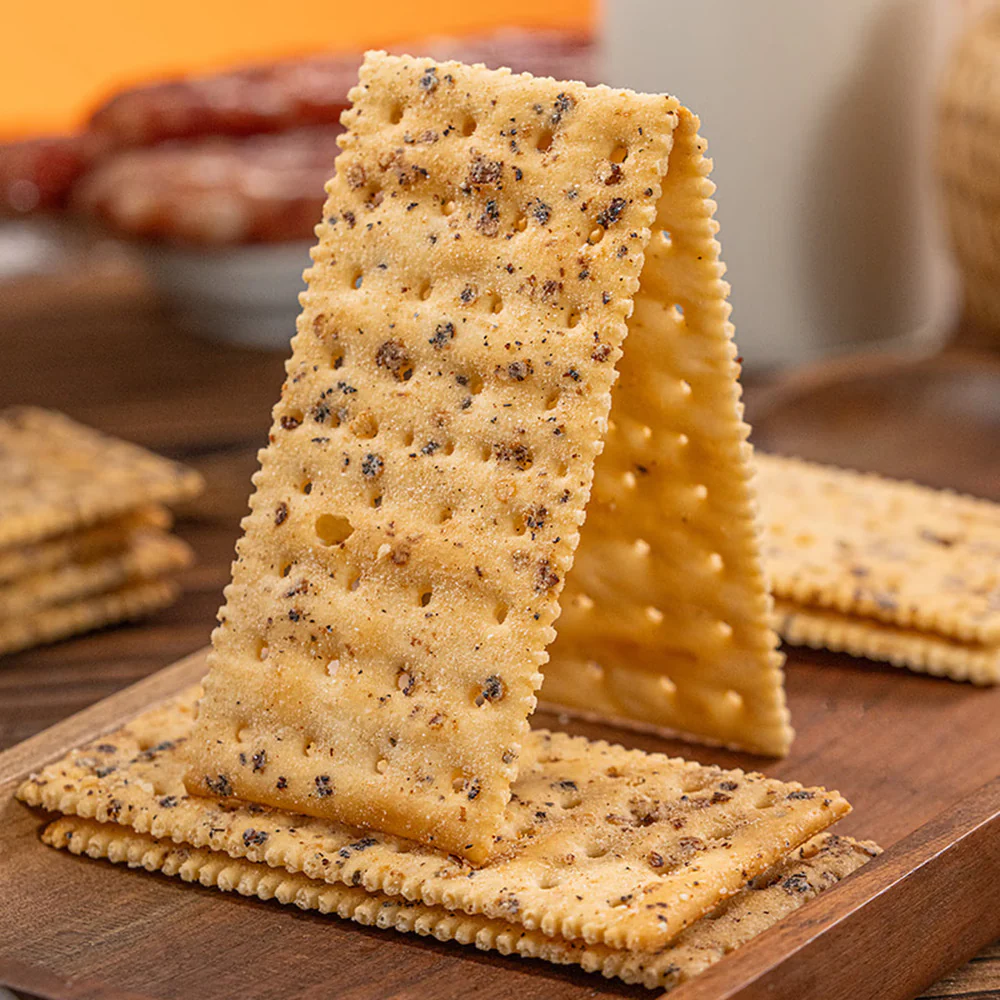 Guangzhou Restaurant Black Truffle Sausage Soda Biscuits 260g – Savoury Crackers with Chinese Sausage & Black Truffle - Image 4
