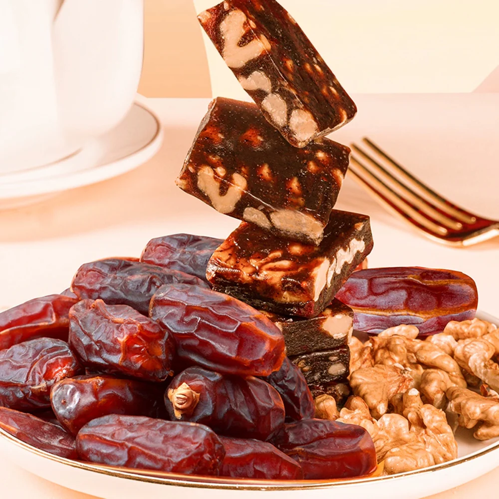 Haoxiangni Dates & Walnut Fruit Bar - 80g - Image 4