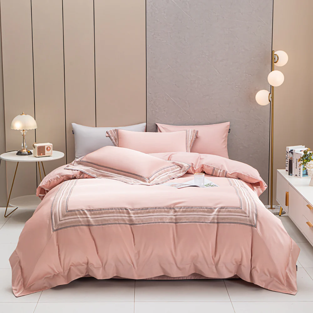 Heartin 4-Piece Bedding Set - Pink King Size with 2 Free Pillows - Image 2
