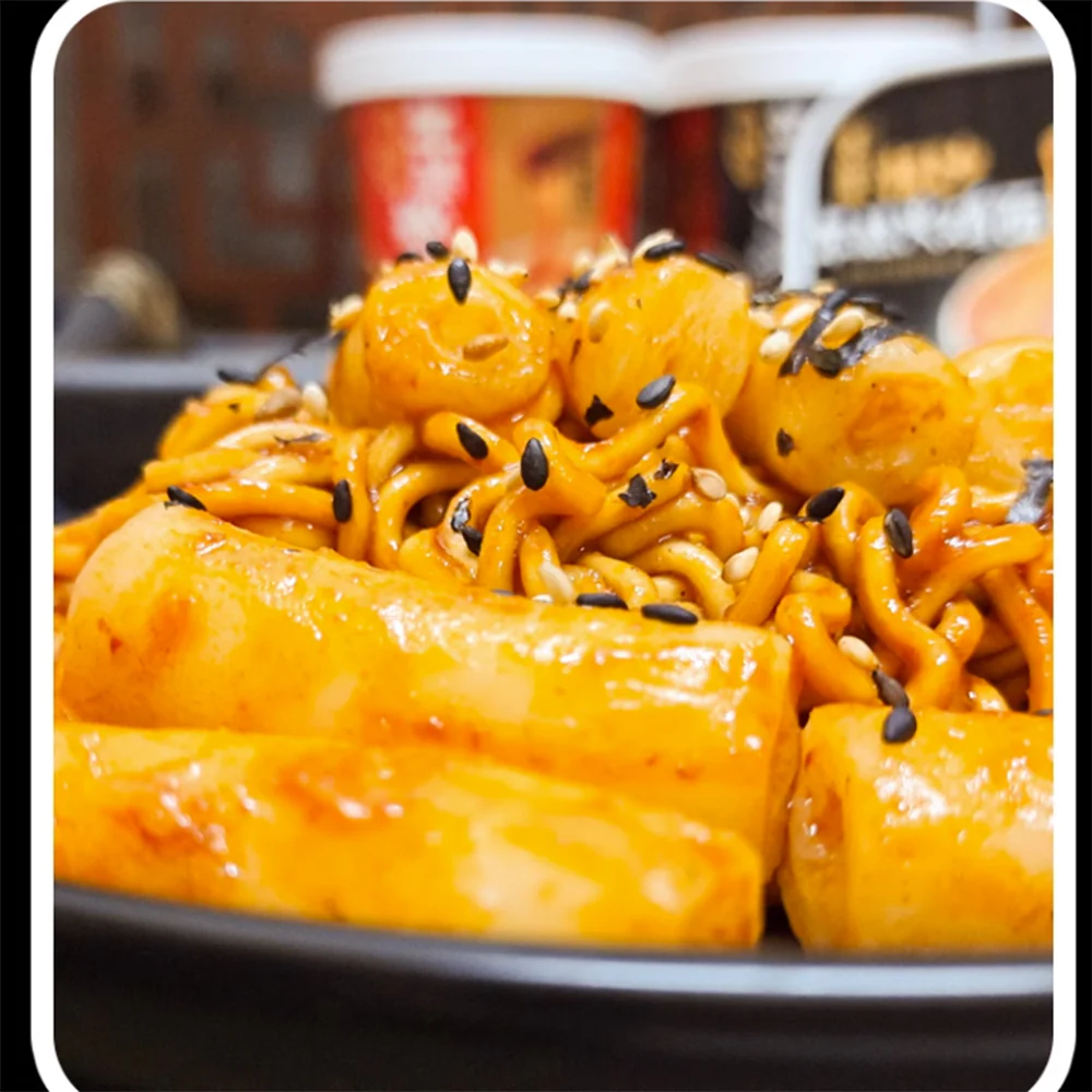 Heyrenbuluo Spicy Stir-Fried Tteokbokki Chicken Noodles - 155g - Image 3