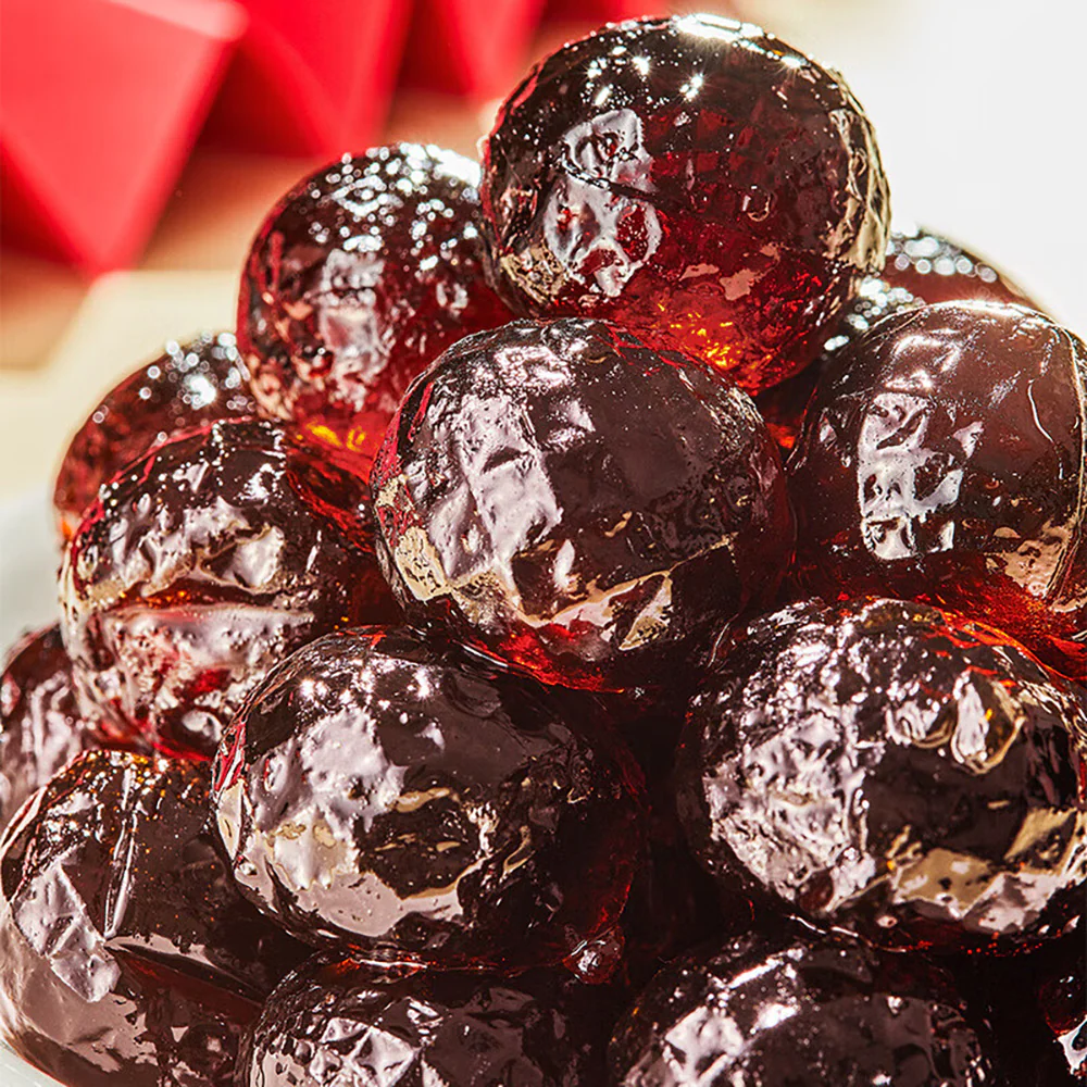 HOOSY Tomato and Black Plum Filled Soft Candy - 30g - Image 2