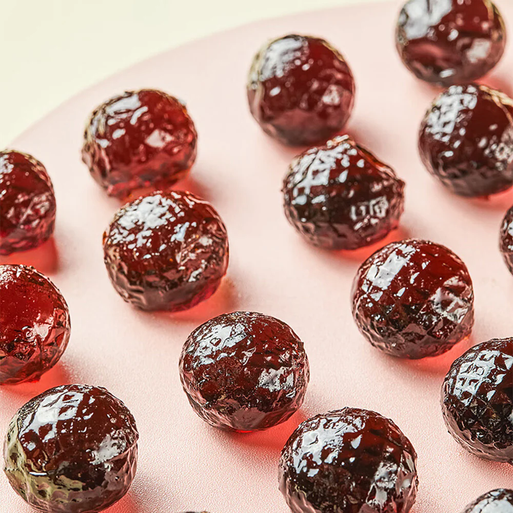 HOOSY Tomato and Black Plum Filled Soft Candy - 30g - Image 4