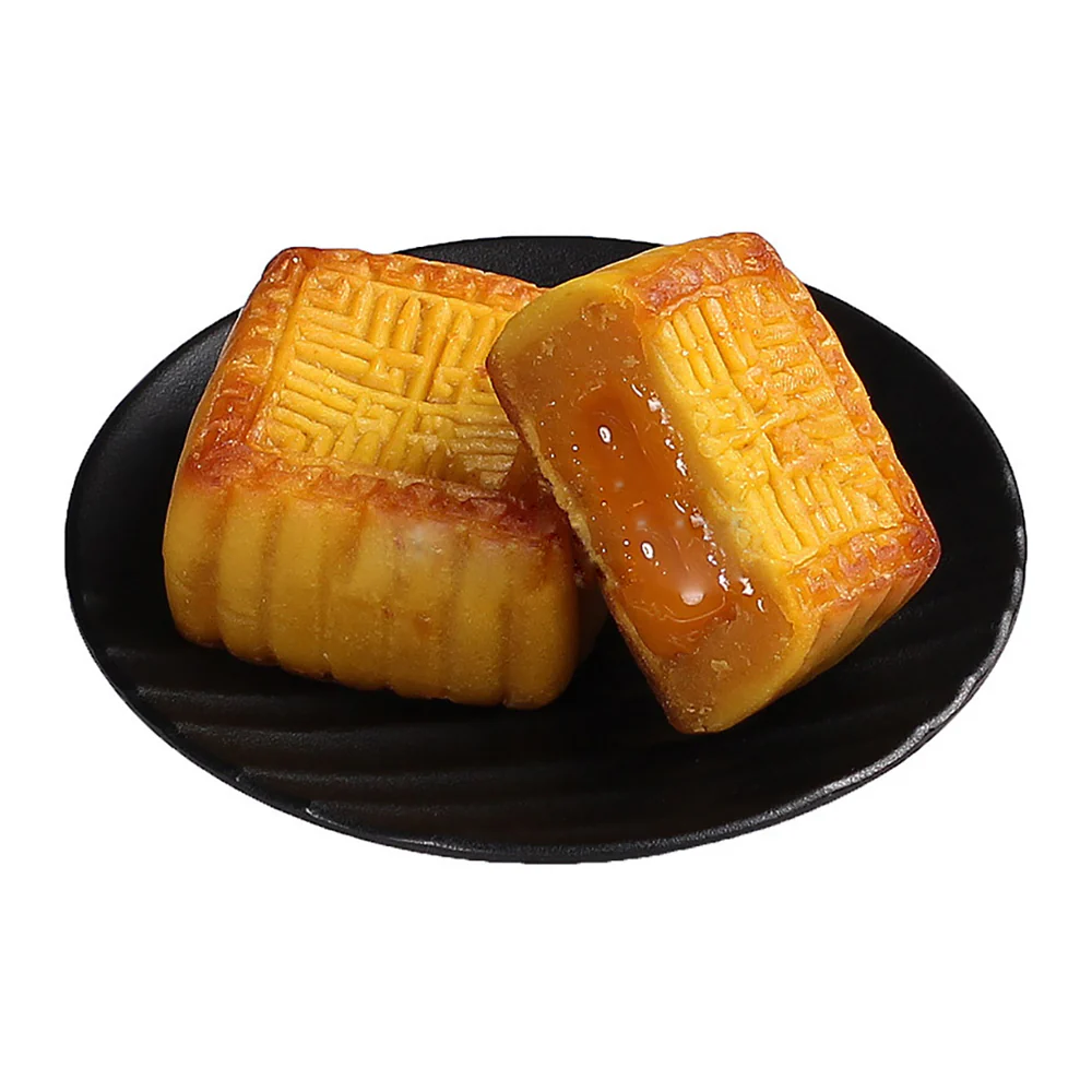 Isabelle Custard Lava Mooncakes - 4 Pieces, 220g - Image 3