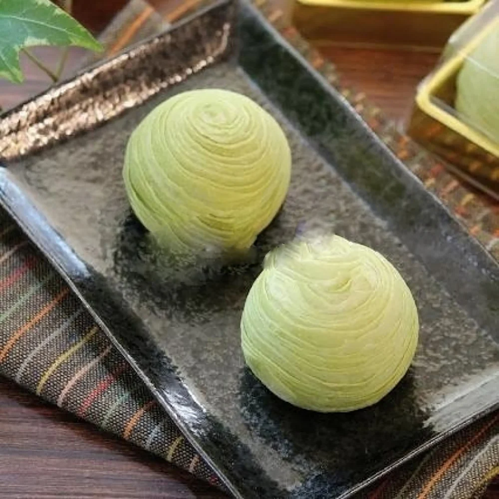 Isabelle Green Tea Mochi with Red Bean - 4 Pieces, 172g - Image 2