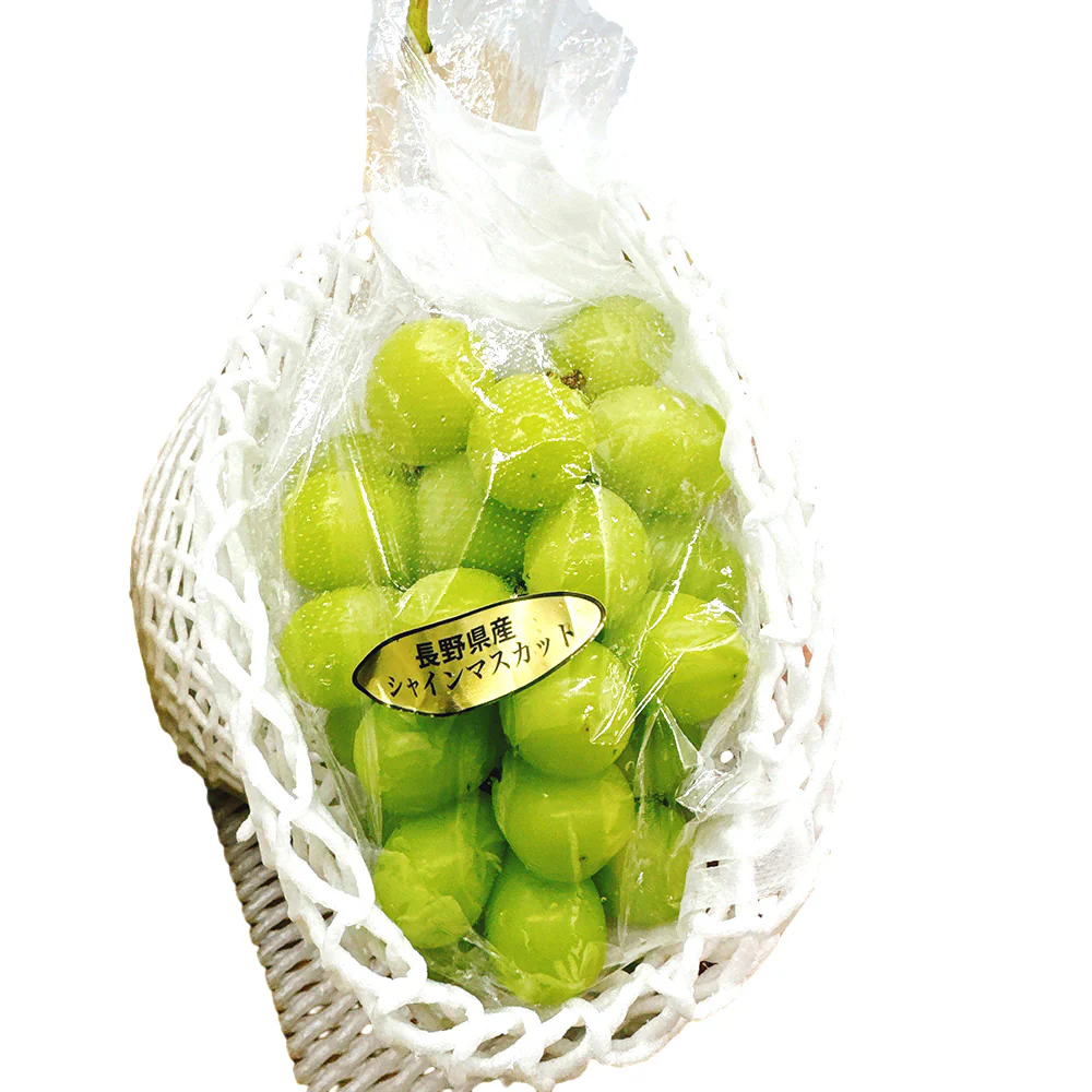 Japanese Shine Muscat Grapes - 500g, 1 Bunch - Image 3