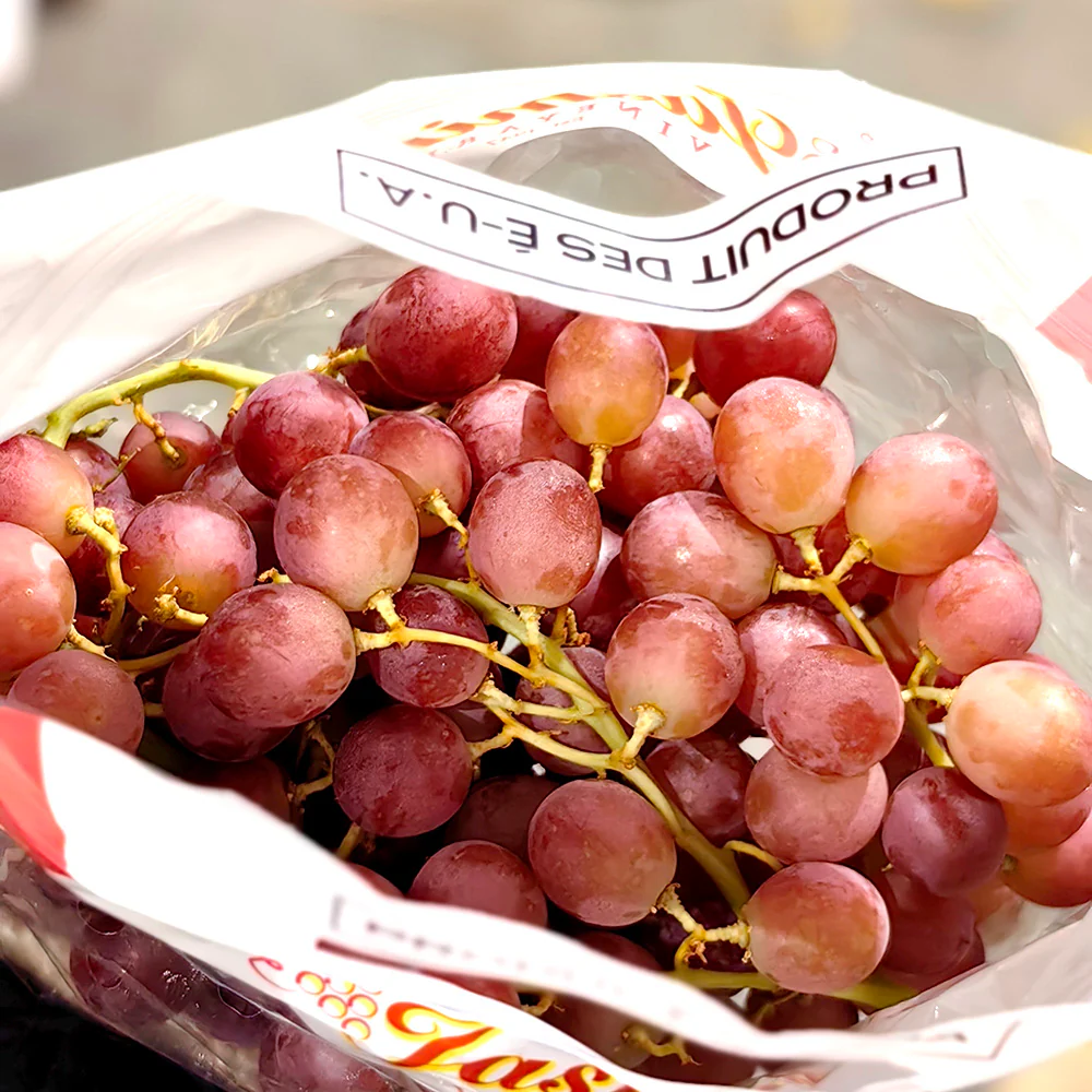 Jasmine Vineyards Red Seedless Grapes - 1kg - Image 3