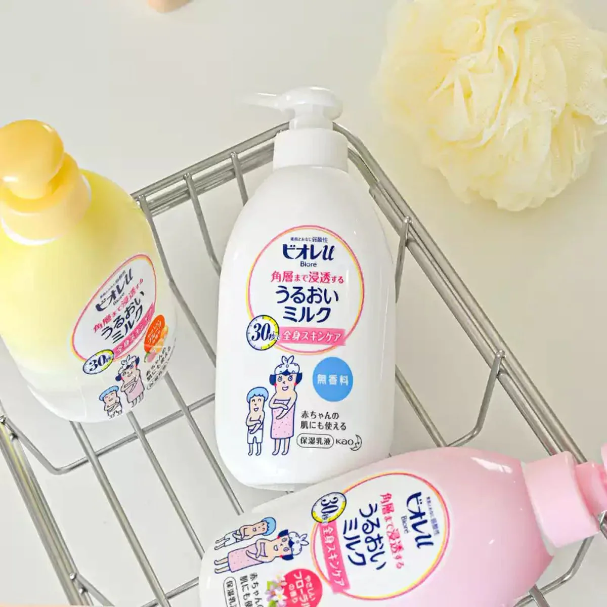 Kao Biore Moisturizing Body Milk – Fruity Scent 300ml - Image 4