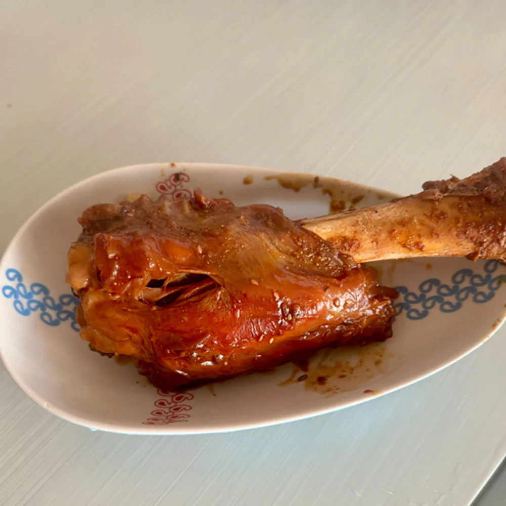 Kingfield Frozen Rose Veal Shanks - 2 Pieces, 1.6kg - Image 3