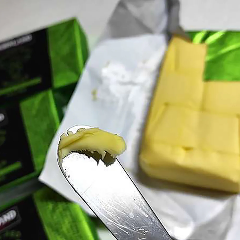 Kirkland Grass-Fed Salted Butter - 227g - Image 2