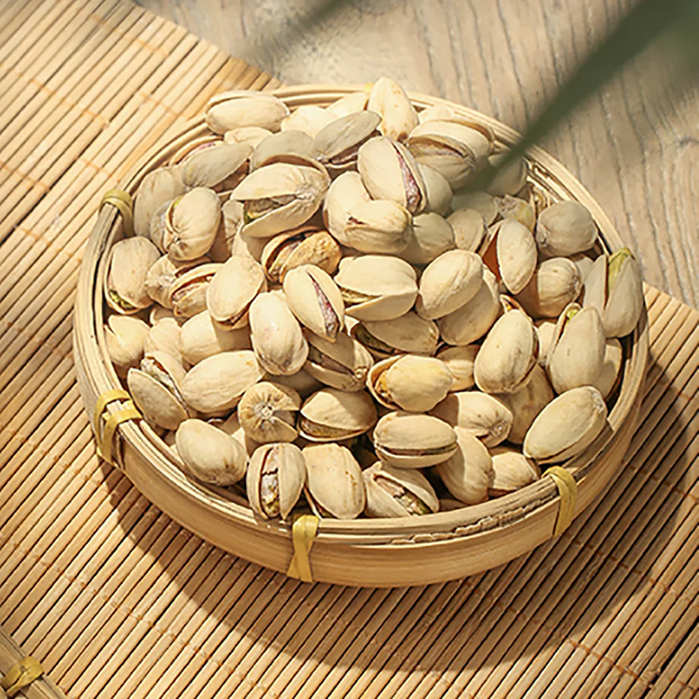 Kirkland Roasted Salted Pistachios - 1.36kg - Image 2