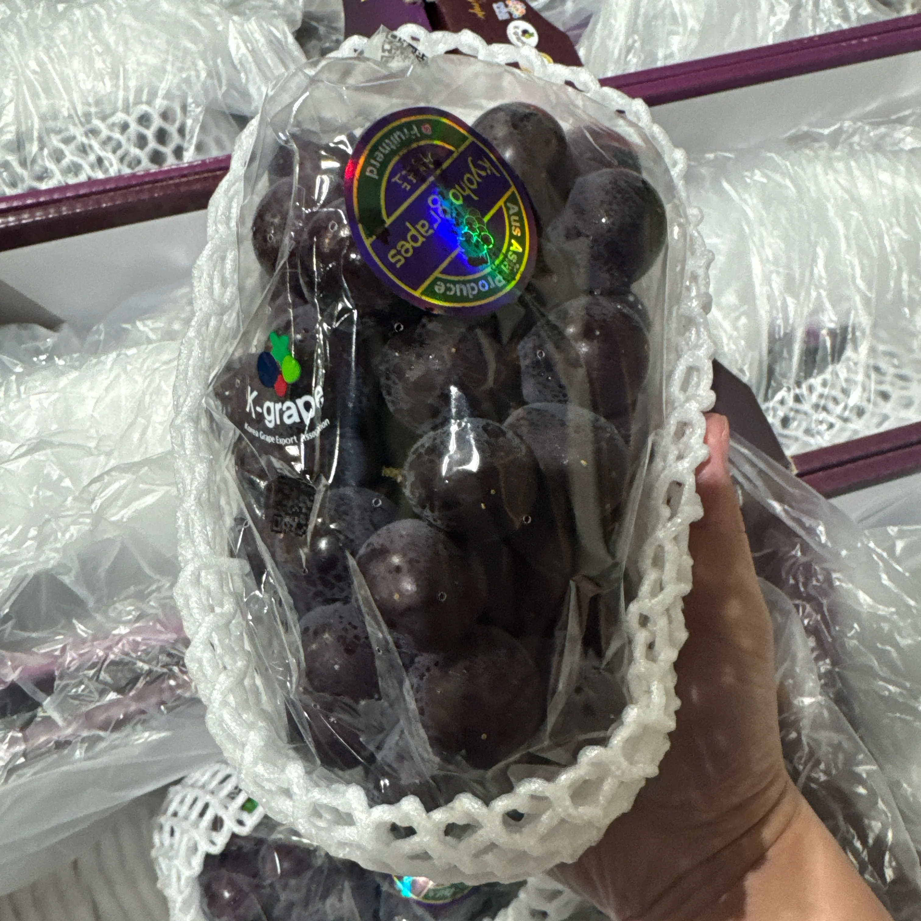 Korean Kyoho Grapes 2kg Box – Fast Sydney Delivery - Image 2