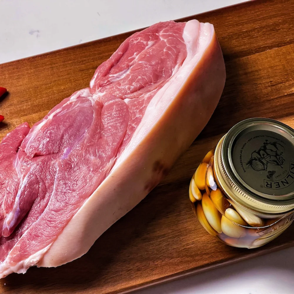 Kurobuta Berkshire Pork Leg - Frozen (800g-1470g)