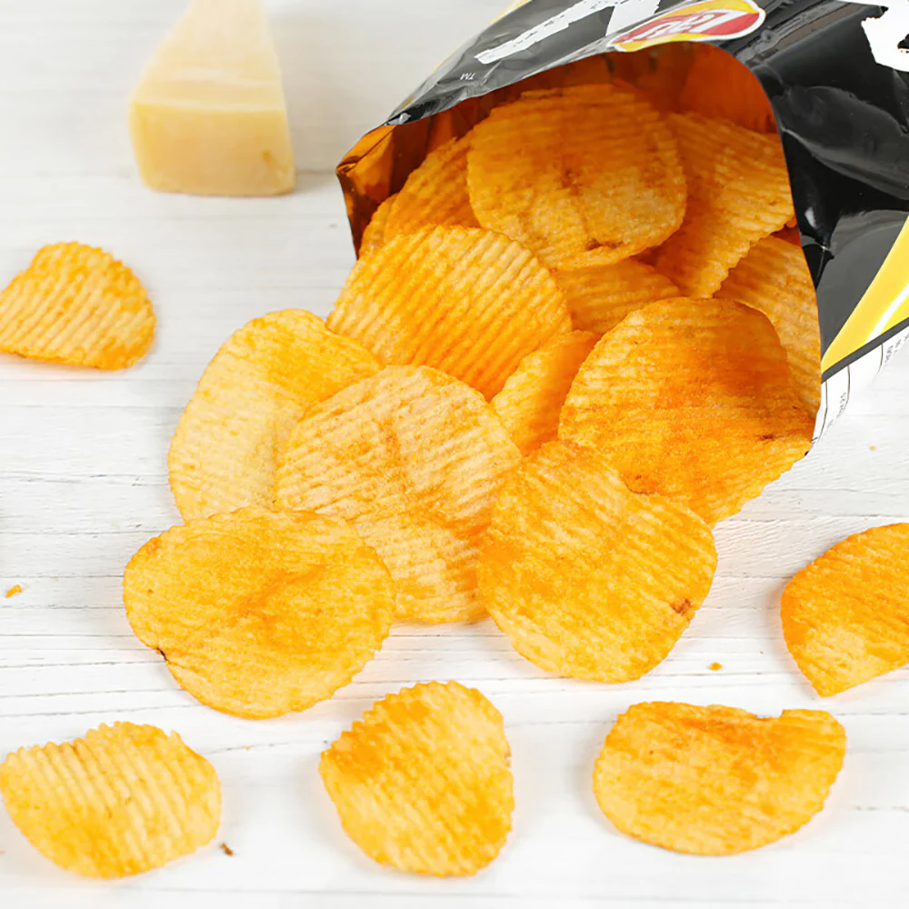 Lay's Cheese Flavored Potato Chips - 73g - Image 3